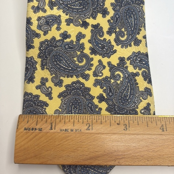Yellow Italian Silk Tie with Blue & Gray Paisley Print - Picture 3 of 7